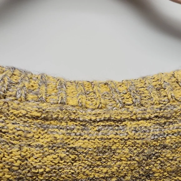EUC Free People Size XS Gold Yellow and Grey Cropped Sweater - Picture 8 of 8